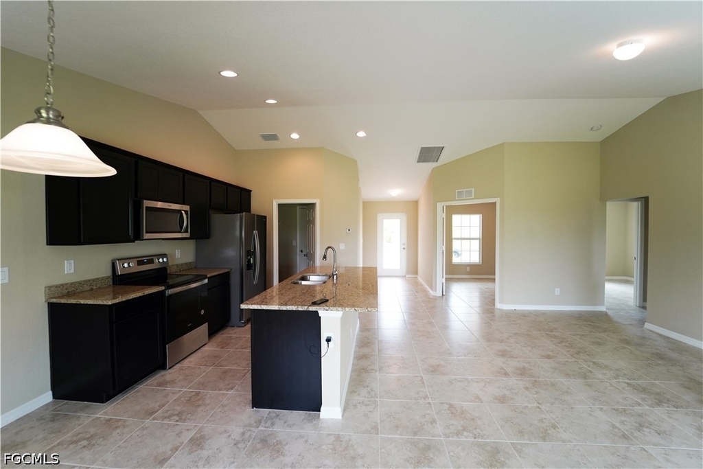 2800 Nw 25th Terrace - Photo 3