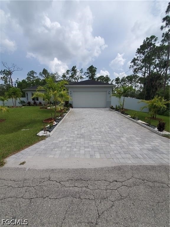 603 W 9th Street - Photo 1