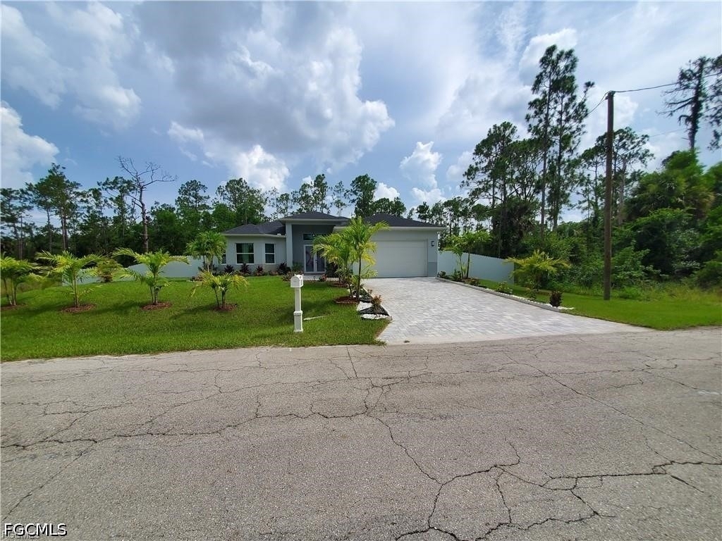603 W 9th Street - Photo 0