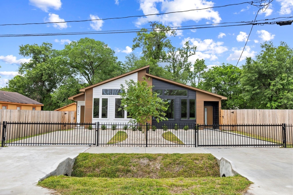 8109 Hamlet Street - Photo 17