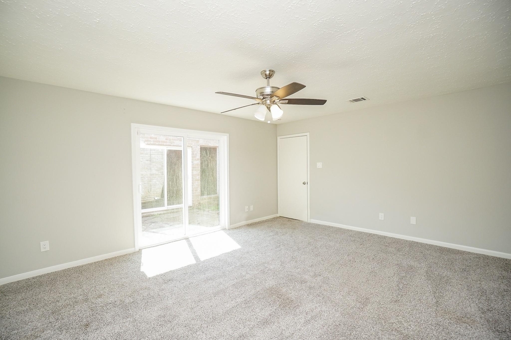 22418 Goldstone Drive - Photo 15