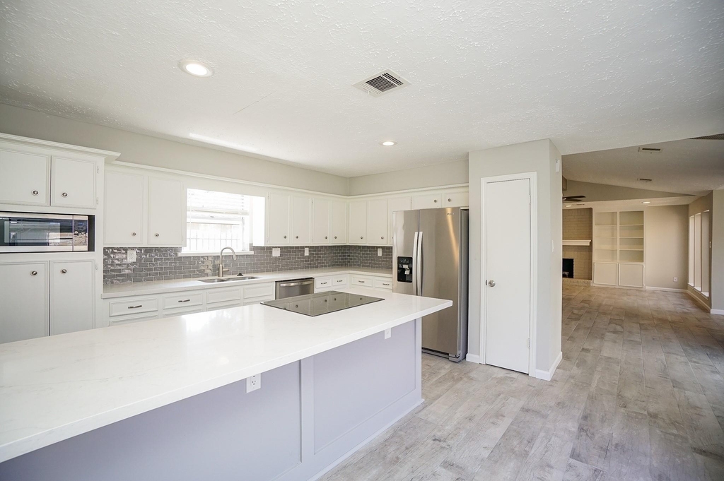 22418 Goldstone Drive - Photo 10