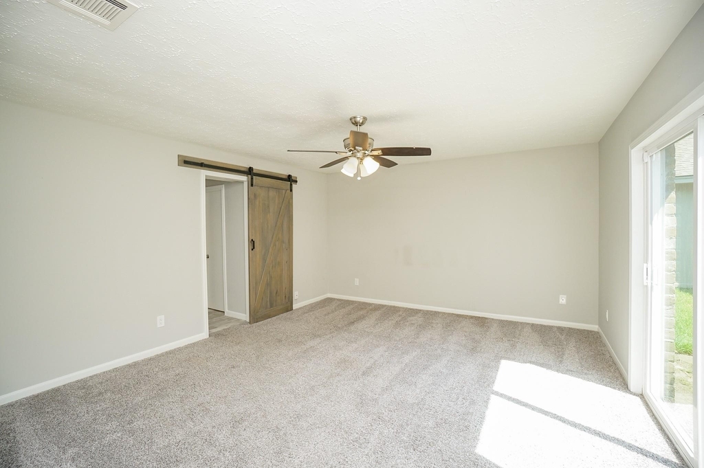 22418 Goldstone Drive - Photo 14