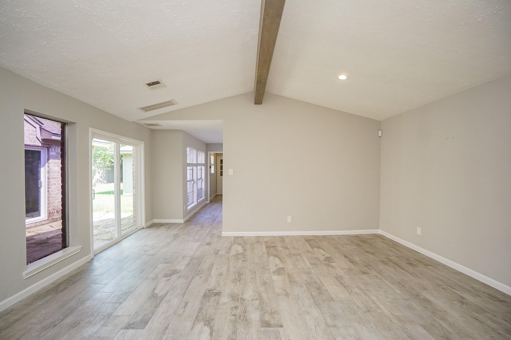 22418 Goldstone Drive - Photo 7