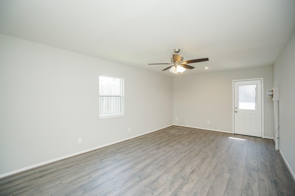 22418 Goldstone Drive - Photo 28