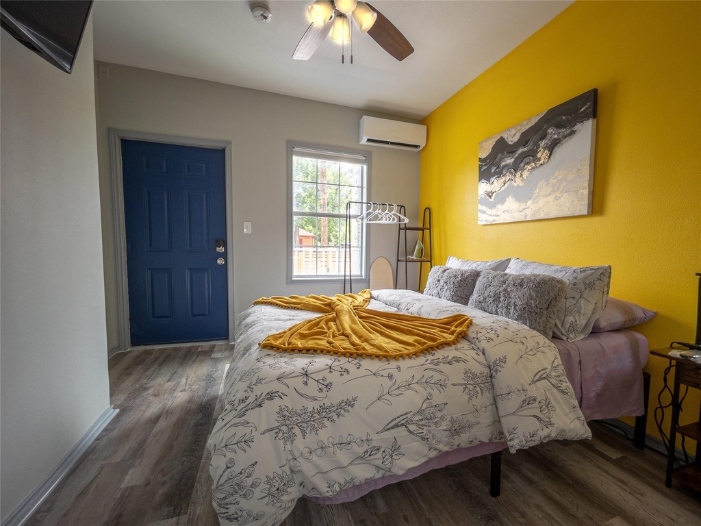 7124 Avenue F - Photo 0