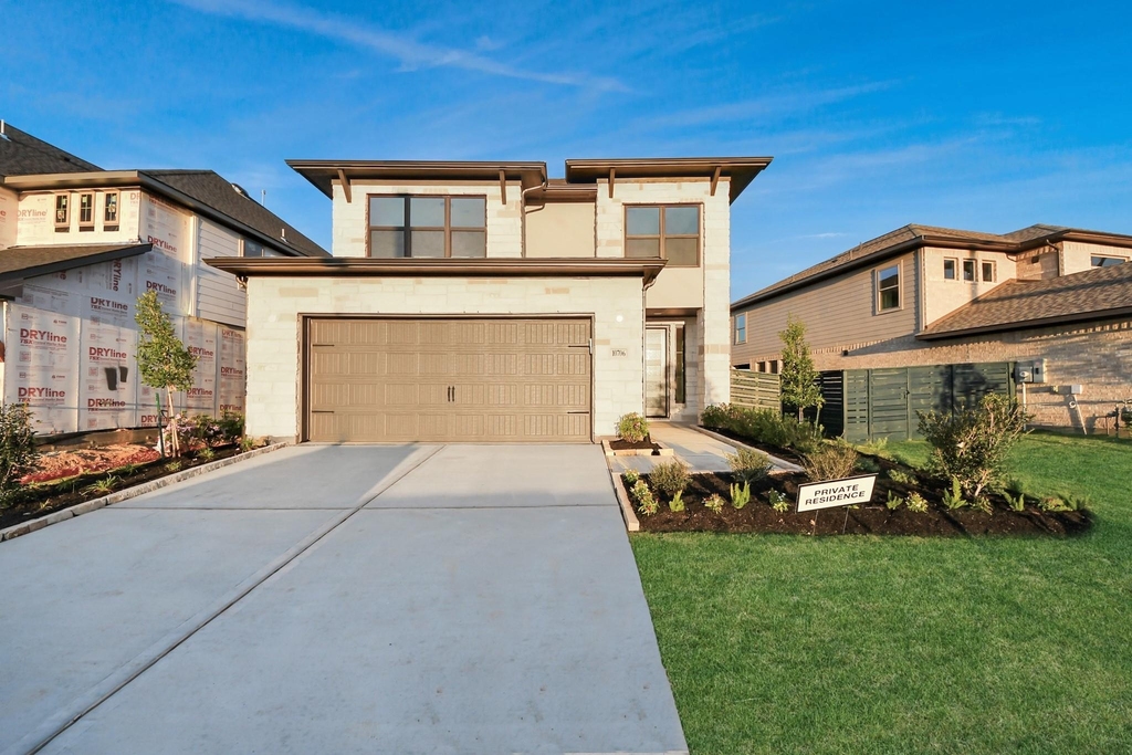 10706 Ursa Street - Photo 0