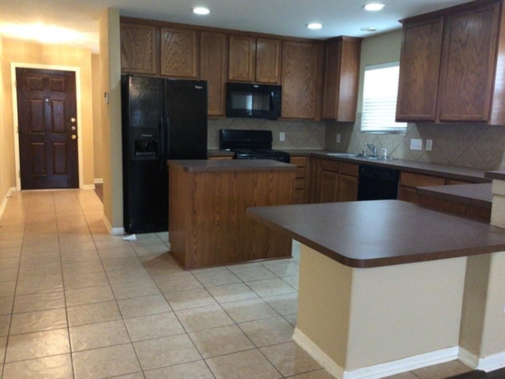 1022 Yorkshire Hollow - Photo 2