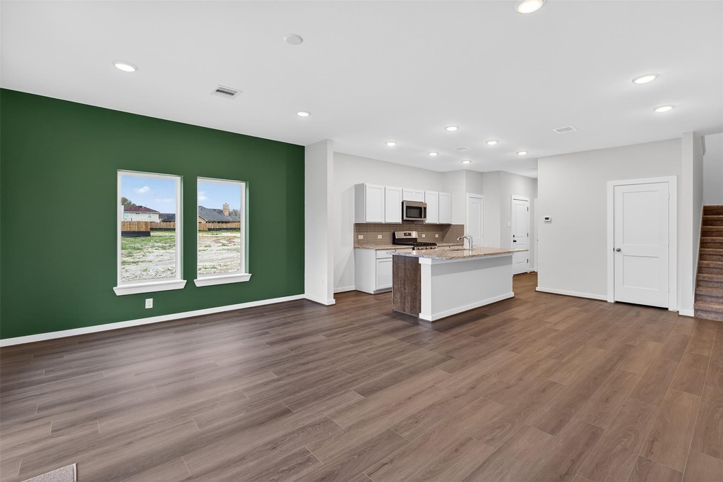 9113 Highland Northern Way - Photo 11
