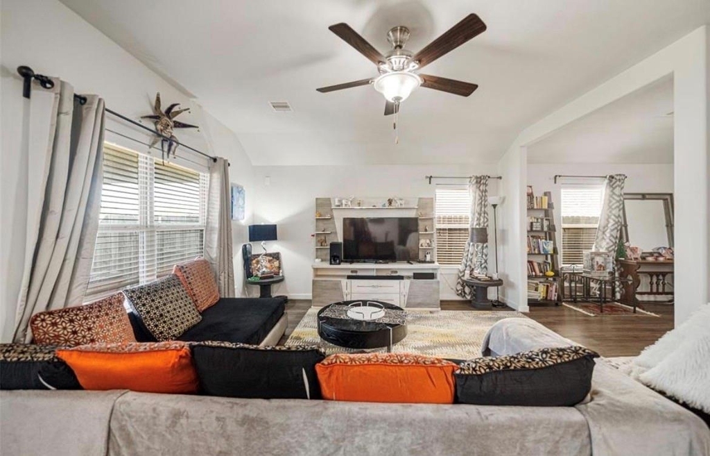 15419 Royce Holly Drive - Photo 10