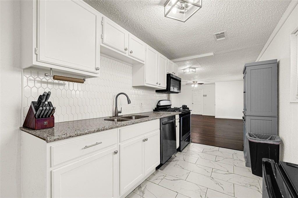 2126 Hillshire Drive - Photo 7