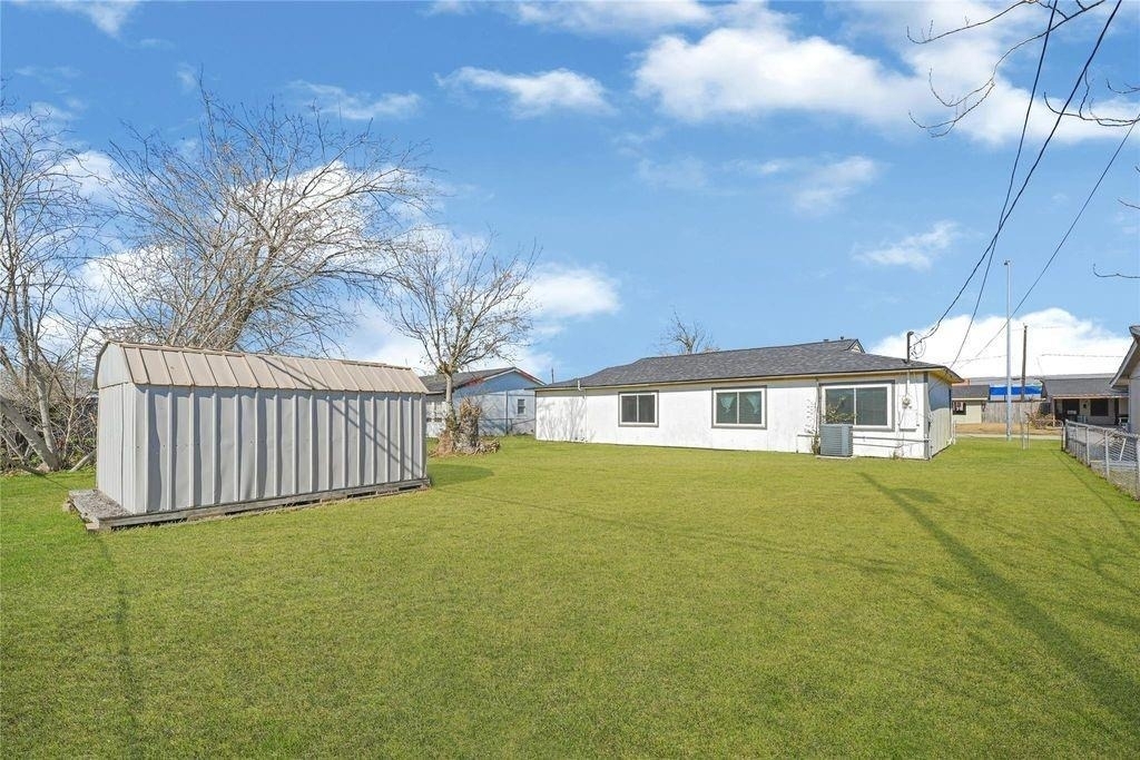 2126 Hillshire Drive - Photo 3