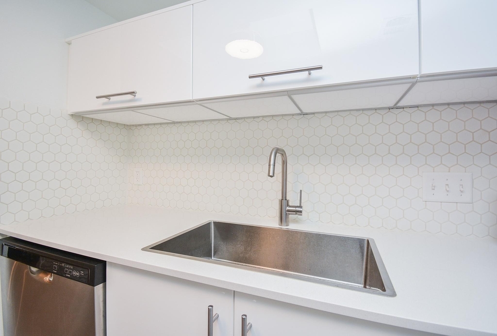 666 N Eldridge Parkway - Photo 13