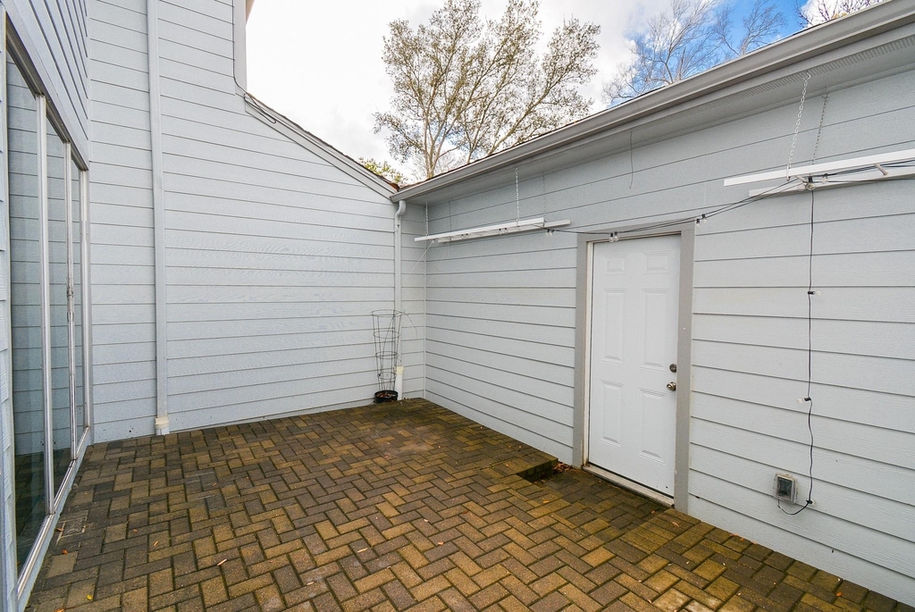 666 N Eldridge Parkway - Photo 28