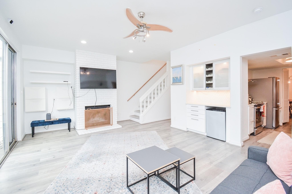 666 N Eldridge Parkway - Photo 5