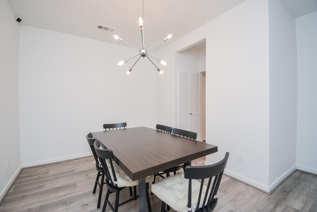 666 N Eldridge Parkway - Photo 9