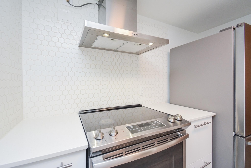666 N Eldridge Parkway - Photo 12