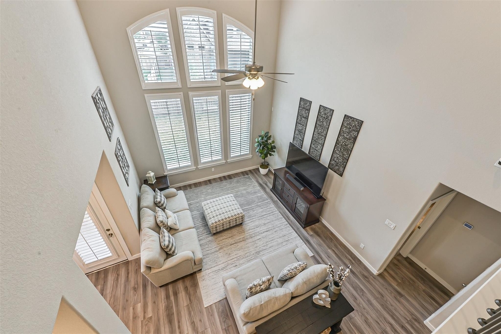18407 Kilbowie Place - Photo 7