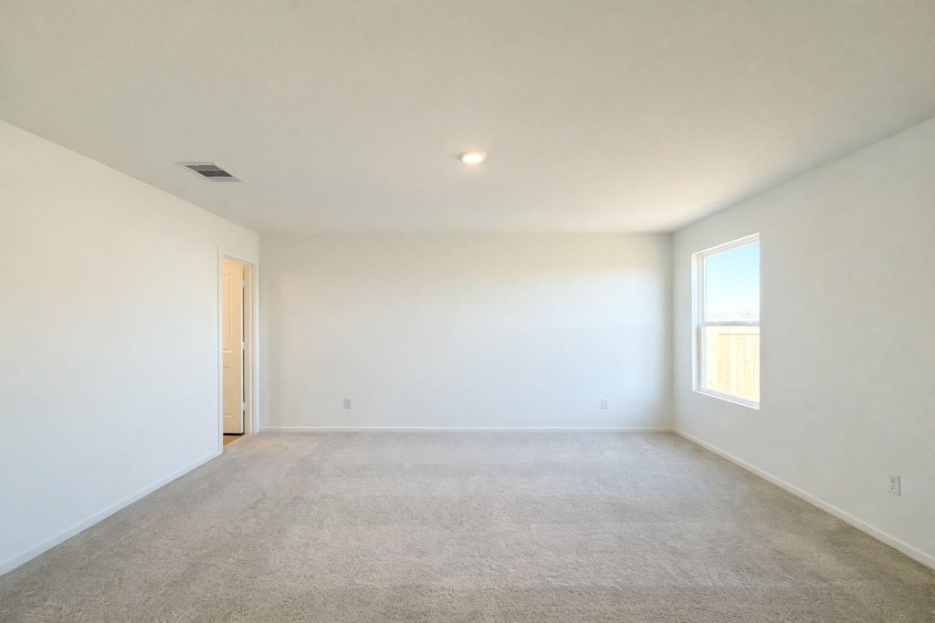 15679 Plum Brook Dr - Photo 9