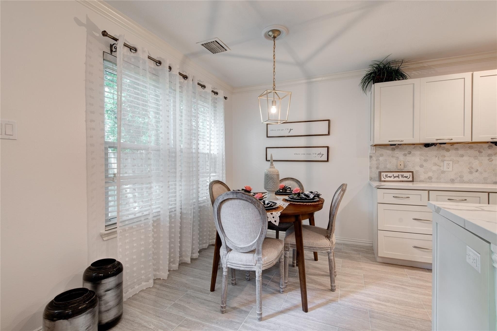 35 N Walden Elms Circle - Photo 5