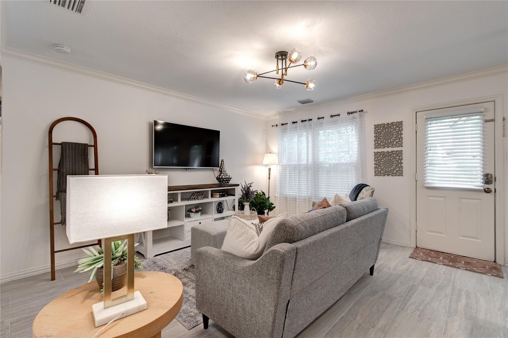 35 N Walden Elms Circle - Photo 6