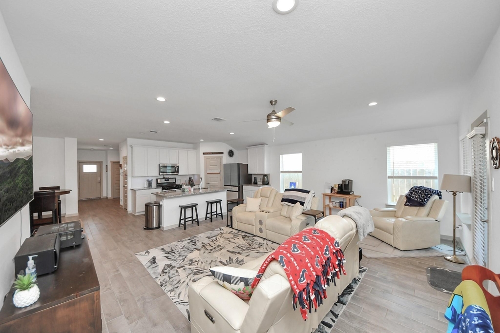 13521 Bonita Island Way - Photo 5