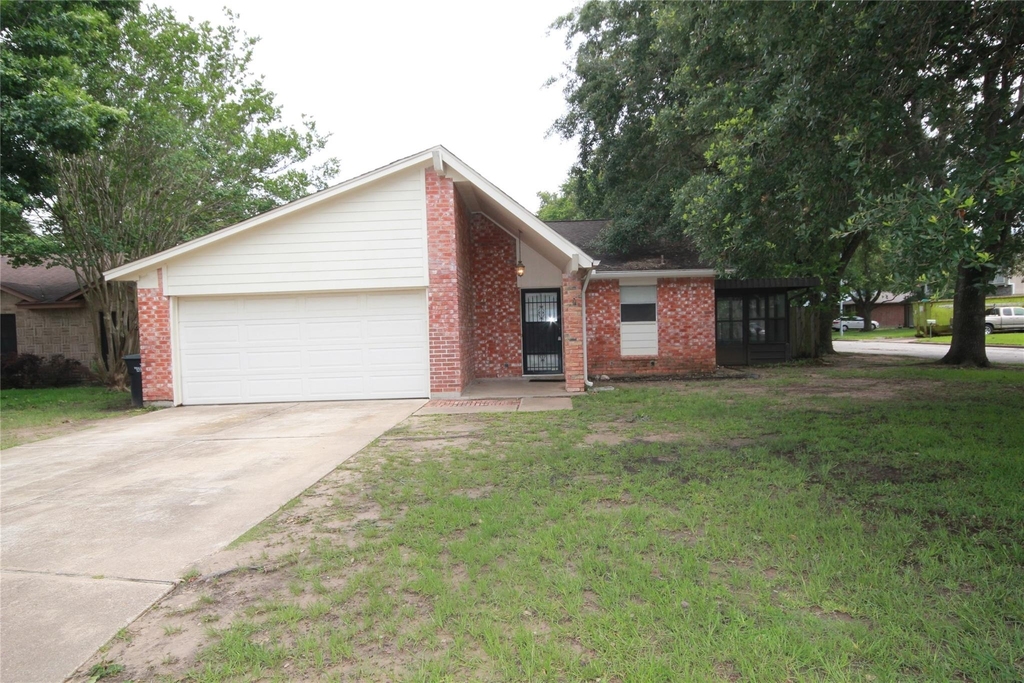 5302 Town Park Boulevard - Photo 0