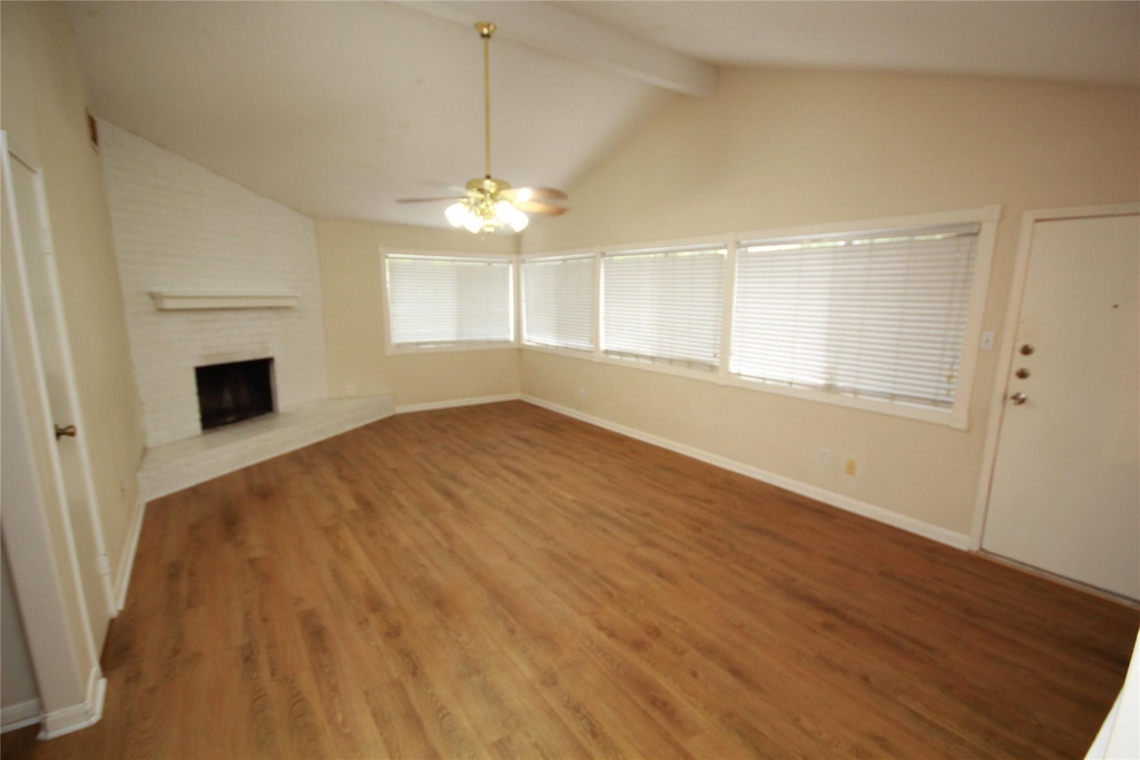 5302 Town Park Boulevard - Photo 4