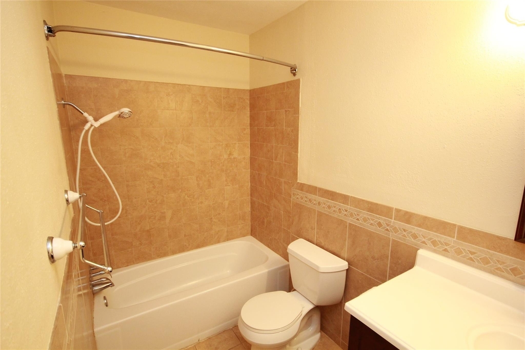 5302 Town Park Boulevard - Photo 11
