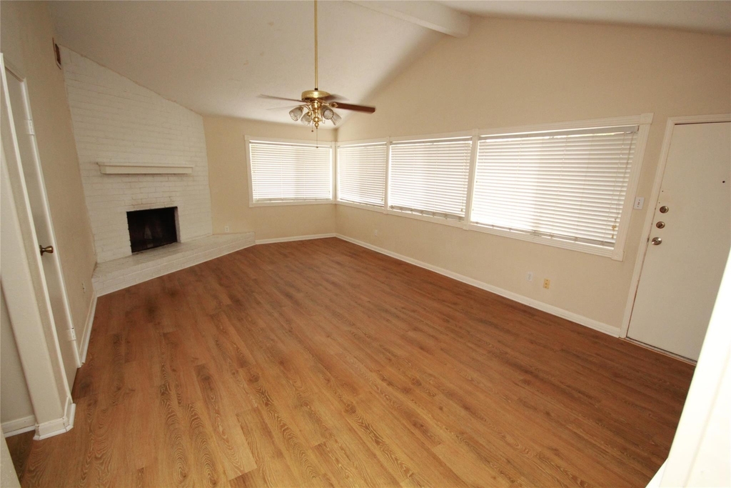 5302 Town Park Boulevard - Photo 2
