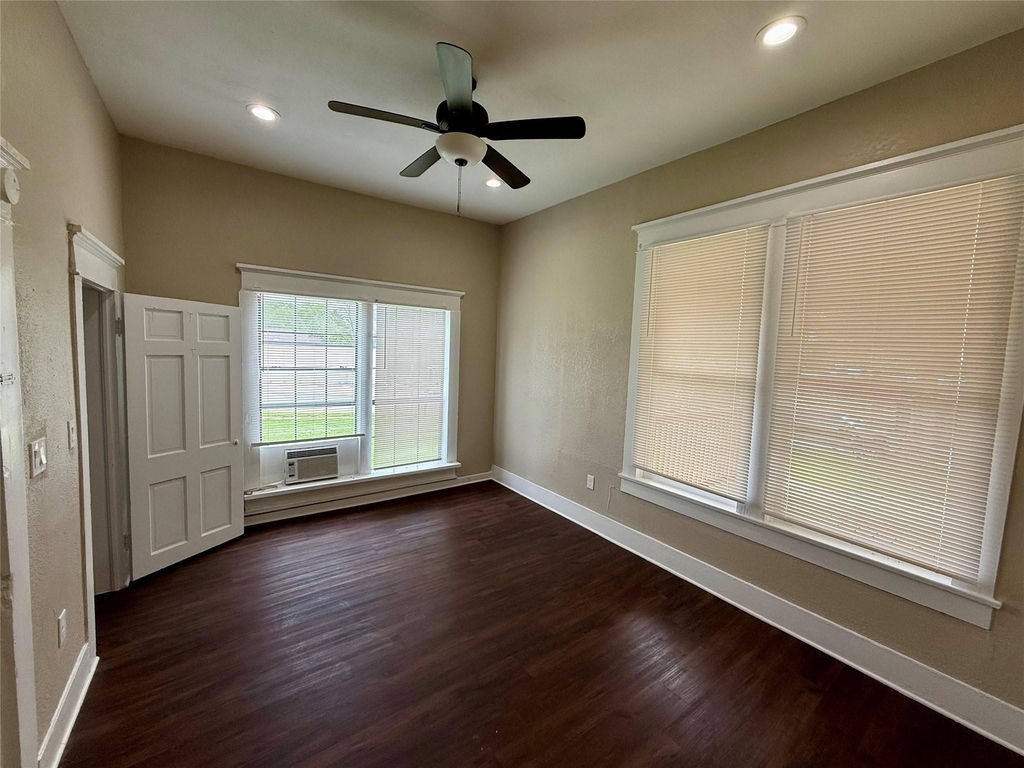 1403 14th Street - Photo 4