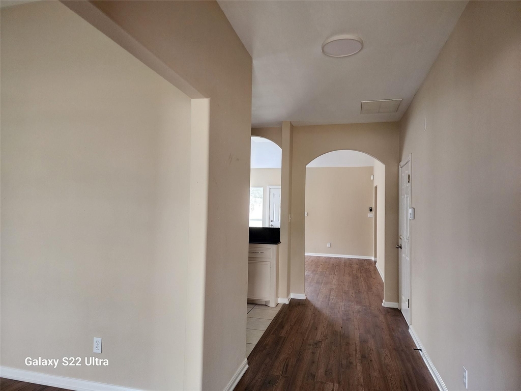 1926 Wavell Street - Photo 4