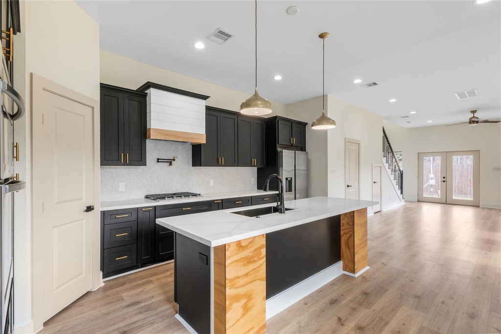 1113 Danube Street - Photo 3