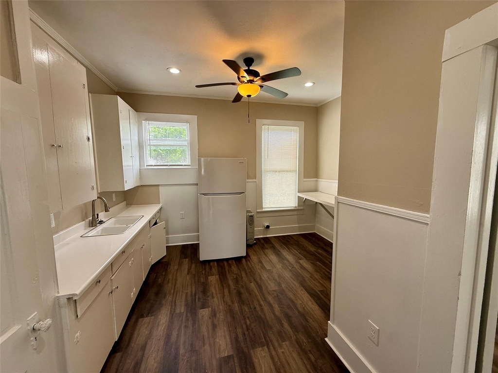 1403 14th Street - Photo 5