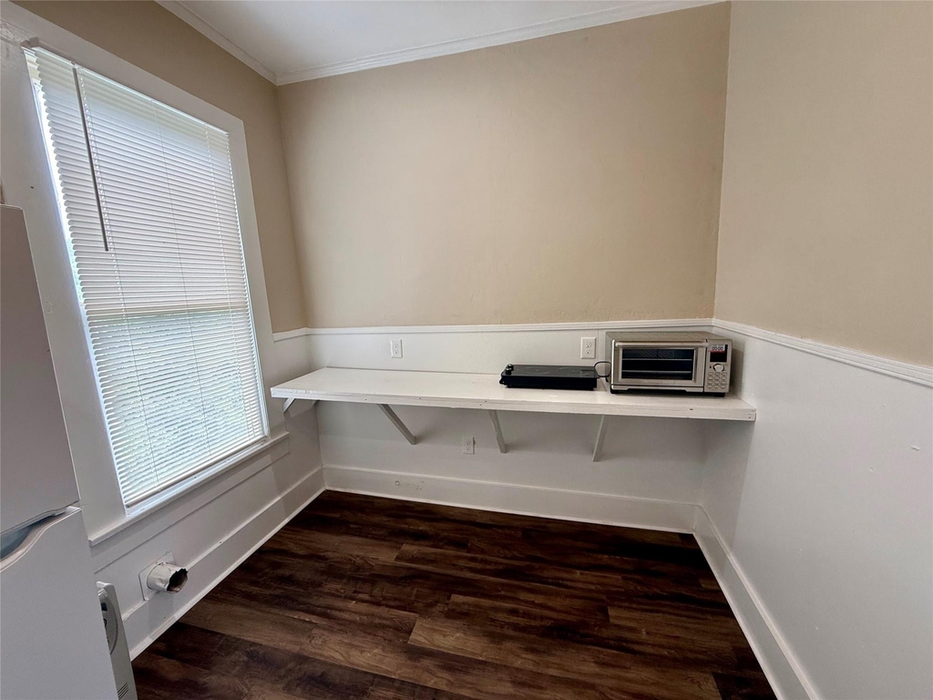 1403 14th Street - Photo 6