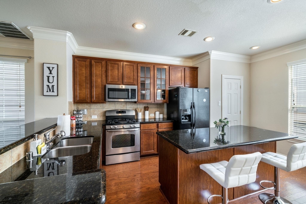 3210 Clearview Circle - Photo 6