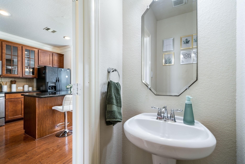 3210 Clearview Circle - Photo 9