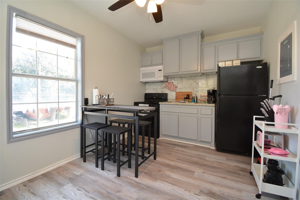 7124 Avenue F - Photo 7