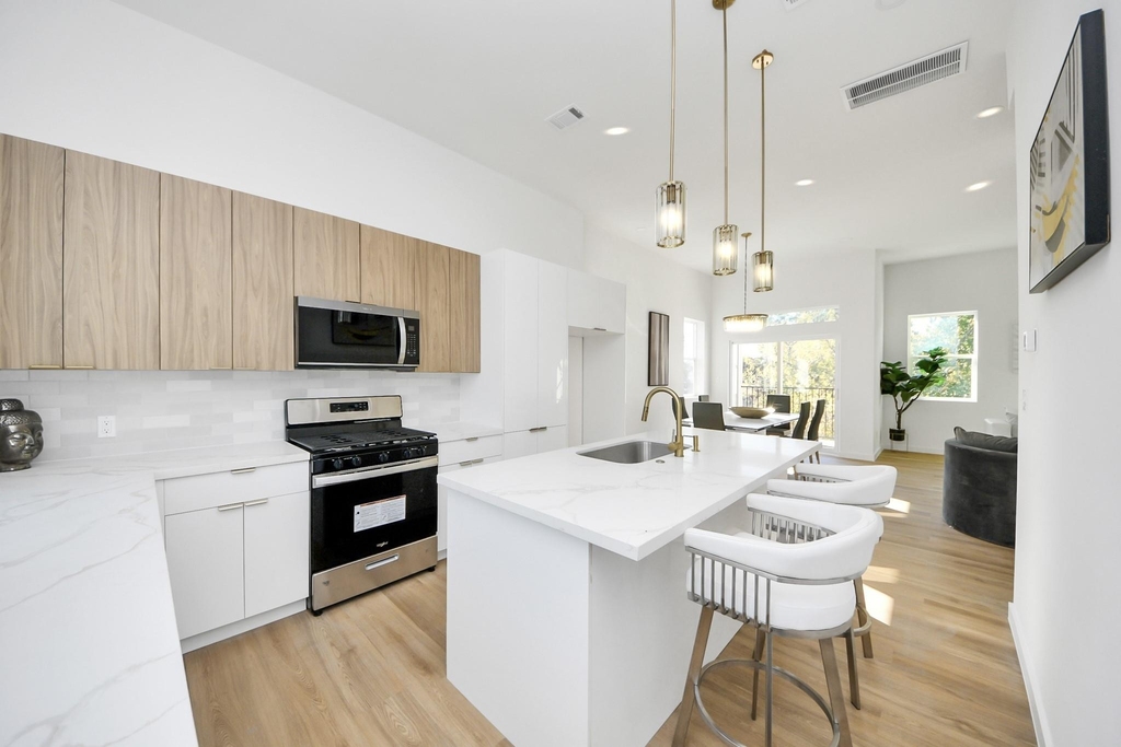 1216 E 34th Street - Photo 18