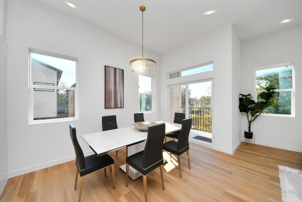 1216 E 34th Street - Photo 10