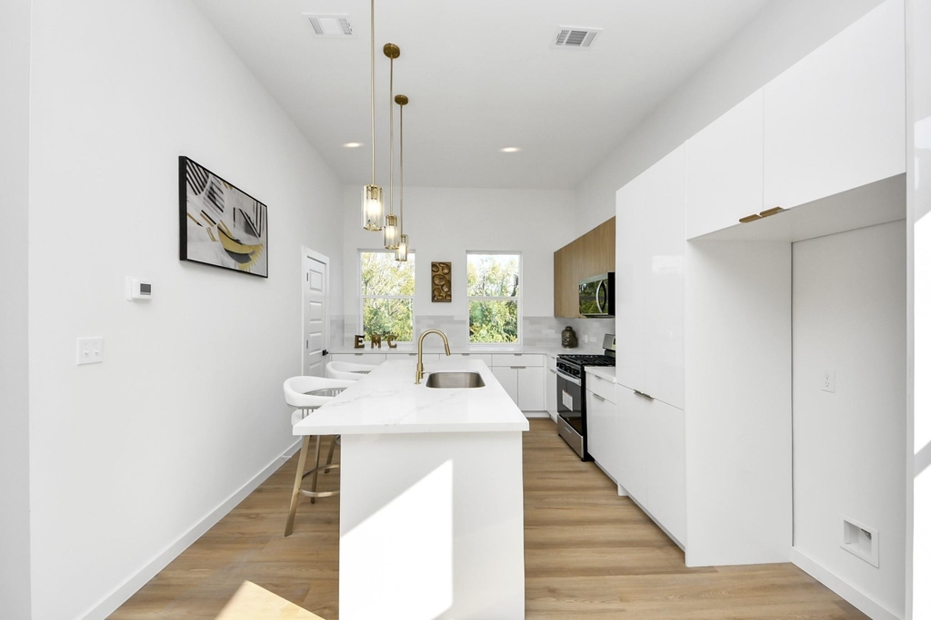 1216 E 34th Street - Photo 16