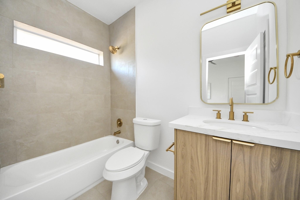 1216 E 34th Street - Photo 5