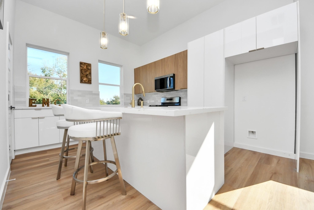 1216 E 34th Street - Photo 14