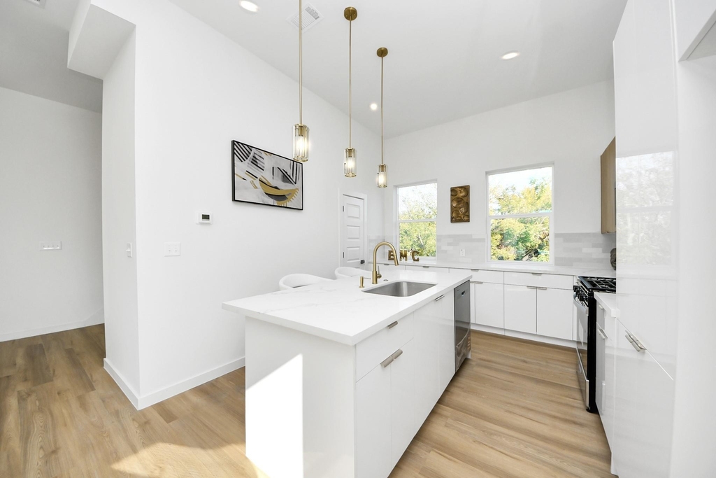 1216 E 34th Street - Photo 15