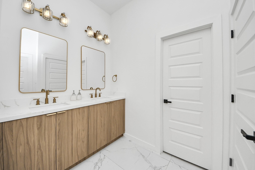 1216 E 34th Street - Photo 28