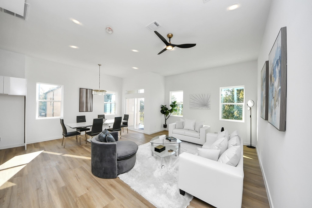 1216 E 34th Street - Photo 6