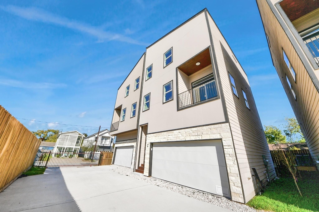 1216 E 34th Street - Photo 1