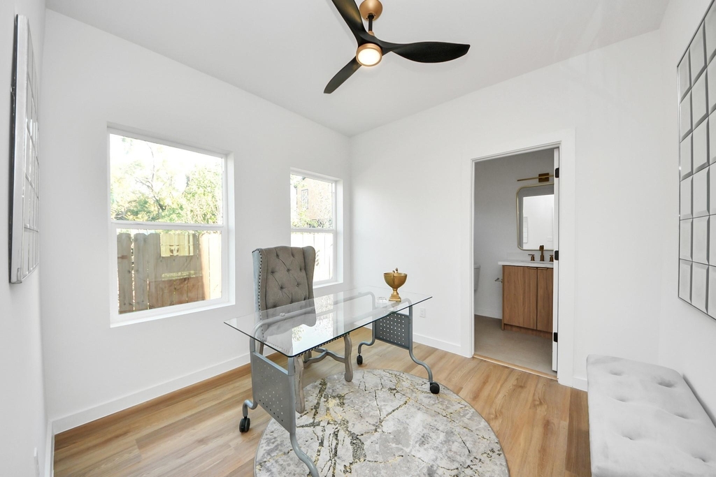 1216 E 34th Street - Photo 3