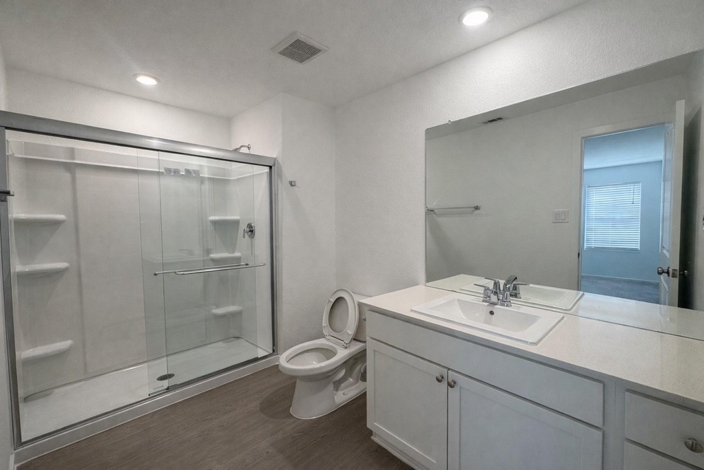 15684 Plum Brook Dr - Photo 3