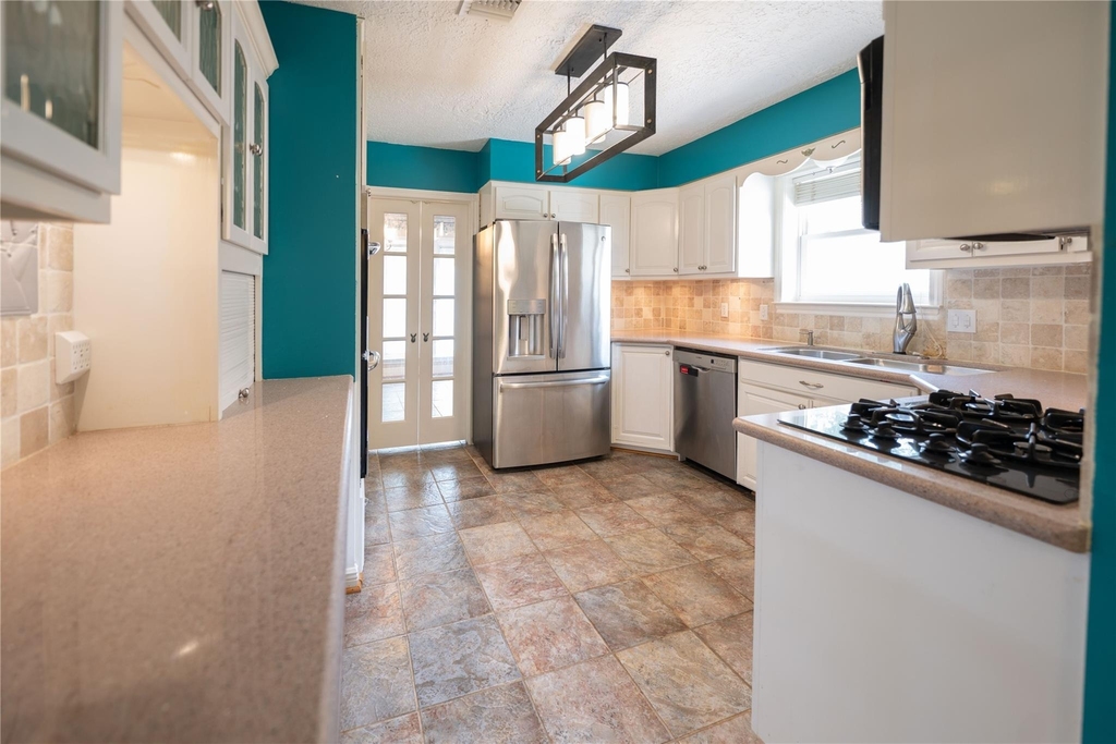 7546 Maple Tree Drive - Photo 12